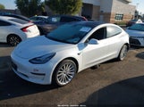 Tesla Model 3 Standard Range Plus Rear-Wheel Drive/Standard Range Rear-Wheel Drive 5YJ3E1EA0LF613814 fotografie