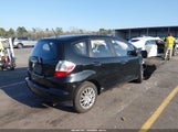 Honda Fit JHMGE8H23AS023877 снимка
