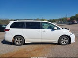 Toyota Sienna Le 8 Passenger 5TDKZ3DC4JS956715 photo