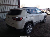 Jeep New Compass Latitude 4X4 3C4NJDBB7HT629066 снимка