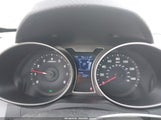 Hyundai Veloster Base W/Black KMHTC6AD8DU104853 снимка