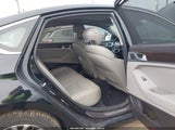 Hyundai Genesis 3.8 KMHGN4JE3GU137109 снимка