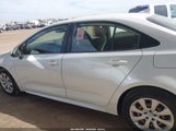 Toyota Corolla Le JTDEPRAE3LJ031953 снимка