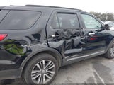 Ford Explorer Platinum 1FM5K8HT3GGB42353 fotografie