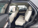 Ford Explorer Platinum 1FM5K8HT3GGB42353 fotografie