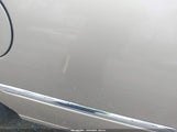 Lincoln Town Car Signature 1LNHM81W75Y606604 photo