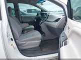 Toyota Sienna L 7 Passenger 5TDZZ3DC2HS859358 снимка