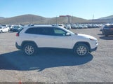 Jeep Cherokee Latitude 4X4 1C4PJMCB4JD559299 снимка