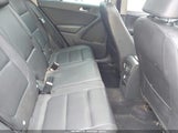 Volkswagen Tiguan Se WVGAV3AX7DW608132 photo