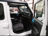 Jeep Wrangler Unlimited Sahara 4X4 1C4HJXEN0MW592175 fotografie