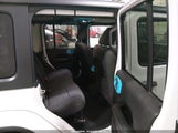 Jeep Wrangler Unlimited Sahara 4X4 1C4HJXEN0MW592175 fotografie