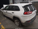 Jeep Cherokee Sport 1C4PJMAB4GW353738 снимка