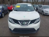 Nissan Rogue Sport S JN1BJ1CRXJW286799 снимка
