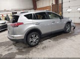 Toyota Rav4 Le JTMBFREV6JJ201865 снимка