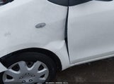 Toyota Yaris JTDKT903495255555 снимка