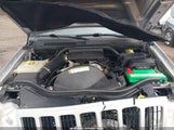 Jeep Grand Cherokee Laredo 1J4PR4GK5AC108269 снимка