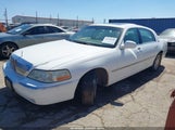 Lincoln Town Car Signature Limited 1LNHM82W17Y606387 photo