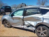 Toyota Rav4 Xle JTMWFREV6JD127007 снимка