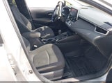 Toyota Corolla Le JTDEPRAE6LJ107262 снимка