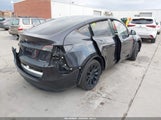 Tesla Model Y Long Range Dual Motor All-Wheel Drive 7SAYGDEE6RA239450 fotografie