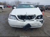 Lincoln Town Car Signature 1LNHM81W54Y674057 photo