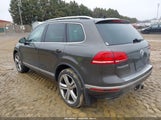 Volkswagen Touareg V6 Executive WVGGF7BP7HD005888 снимка