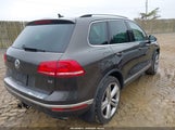 Volkswagen Touareg V6 Executive WVGGF7BP7HD005888 photo