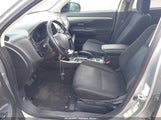 Mitsubishi Outlander Se JA4AD3A35JJ002108 снимка