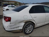 Volkswagen Jetta Limited Edition 3VWRZ7AJ6AM095883 photo