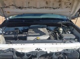 Toyota Tundra Grade 5.7L V8 5TFUW5F16AX107432 fotografie