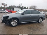 Volkswagen Passat 1.8T Wolfsburg Edition 1VWAT7A38FC018571 снимка