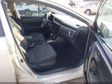 Toyota Corolla Le 2T1BURHE8HC889858 снимка