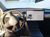 Tesla Model Y Long Range Dual Motor All-Wheel Drive 7SAYGDEE0NF393780 fotografie