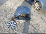 Toyota Corolla Le JTDEPMAE8NJ222953 снимка