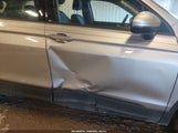 Volkswagen Tiguan 2.0T S 3VV0B7AX8MM062944 fotografie