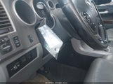 Toyota Tundra Limited 5.7L V8 5TFBY5F11CX261874 снимка