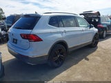 Volkswagen Tiguan 2.0T Se/2.0T Sel 3VV3B7AX8JM020525 fotografie