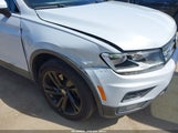 Volkswagen Tiguan 2.0T Se/2.0T Sel 3VV3B7AX8JM020525 снимка
