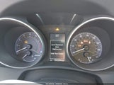 Toyota Corolla Im JTNKARJE8JJ574910 снимка