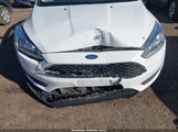 Ford Focus Se 1FADP3F22FL305603 photo