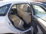 Ford Focus Se 1FADP3F22FL305603 photo