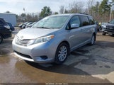 Toyota Sienna Le 7 Passenger 5TDJZ3DC1HS156993 photo
