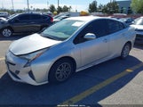Toyota Prius Two JTDKBRFUXH3032398 снимка