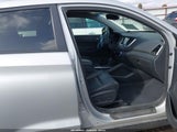 Hyundai Tucson Limited KM8J3CA22GU240419 снимка