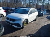 Volkswagen Tiguan 2.0T Se R-Line Black 3VV8B7AX4RM167295 photo