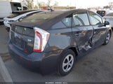 Toyota Prius Three JTDKN3DU4D5562534 снимка