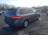 Toyota Sienna Le V6 8 Passenger 5TDKK3DC7ES425132 fotografie