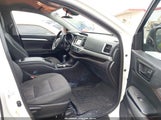 Toyota Highlander Le 5TDZARFH9KS044570 снимка