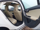 Volvo S60 T5 Dynamic YV126MFL0H2422876 снимка