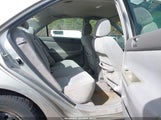 Toyota Camry Le 4T1BE32K74U927050 снимка